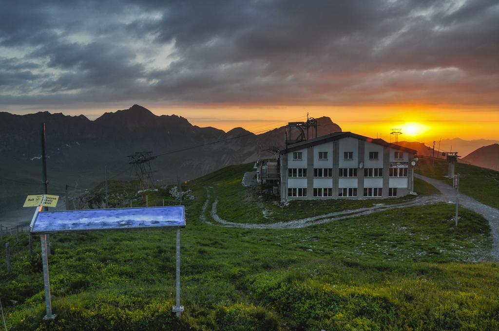 Berghotel Bonistock Frutt Екстериор снимка